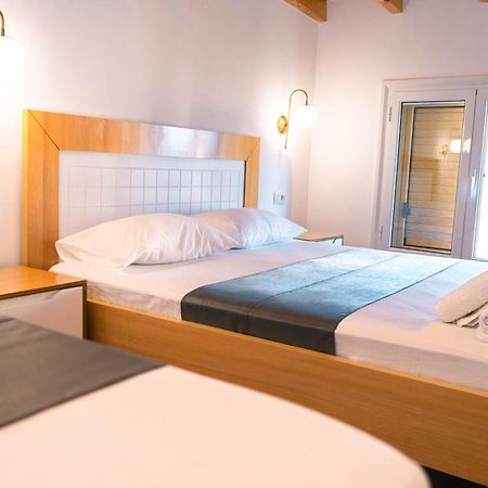 Vila Anxhelo Vlorë Exteriör bild